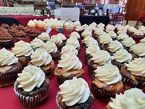 6 Marbled Cupcakes with Buttercream Frosting